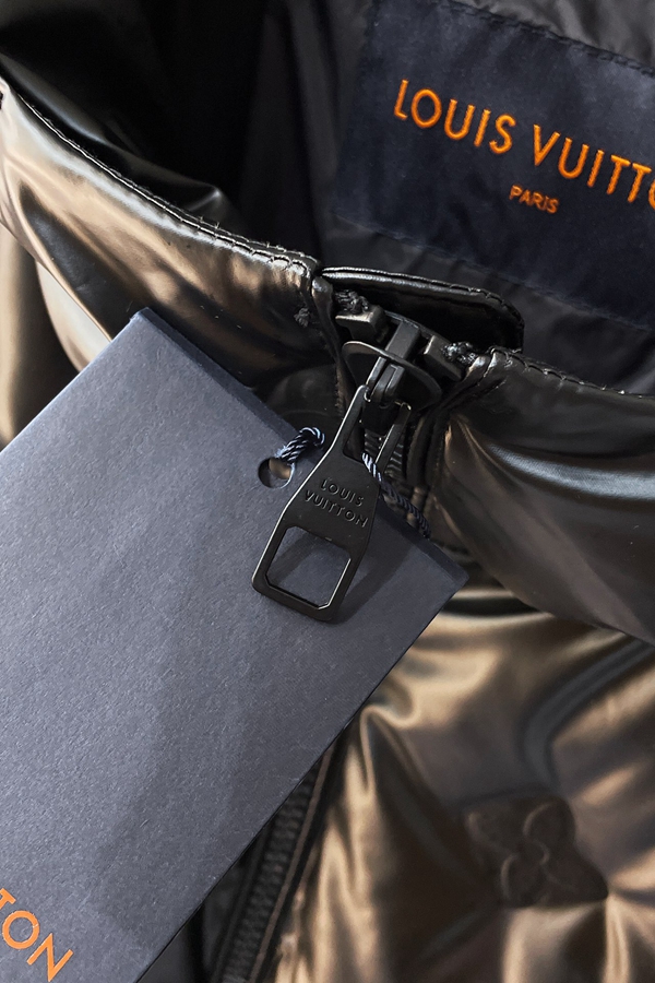 ハイクオリティダウンジャケット素材ディテール